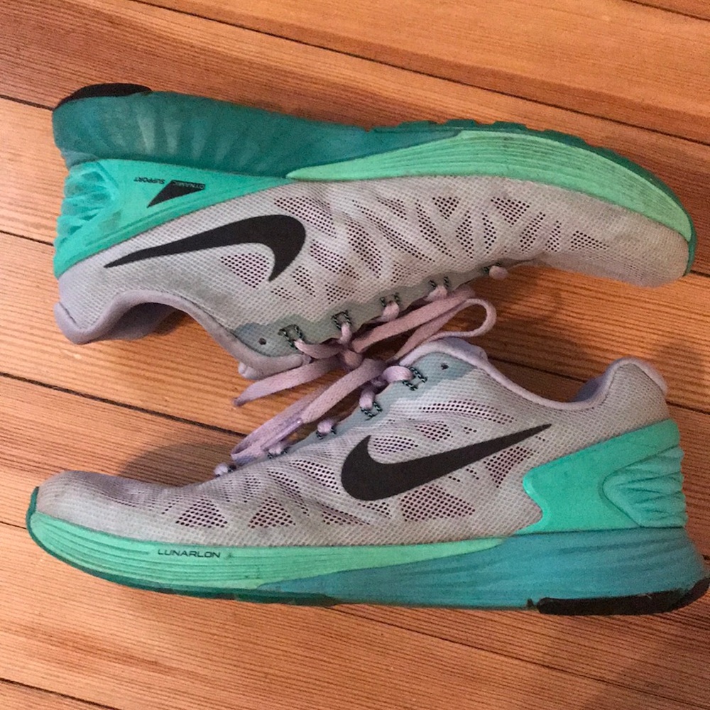 Women’s Nike Lunarglide 6 running sneakers